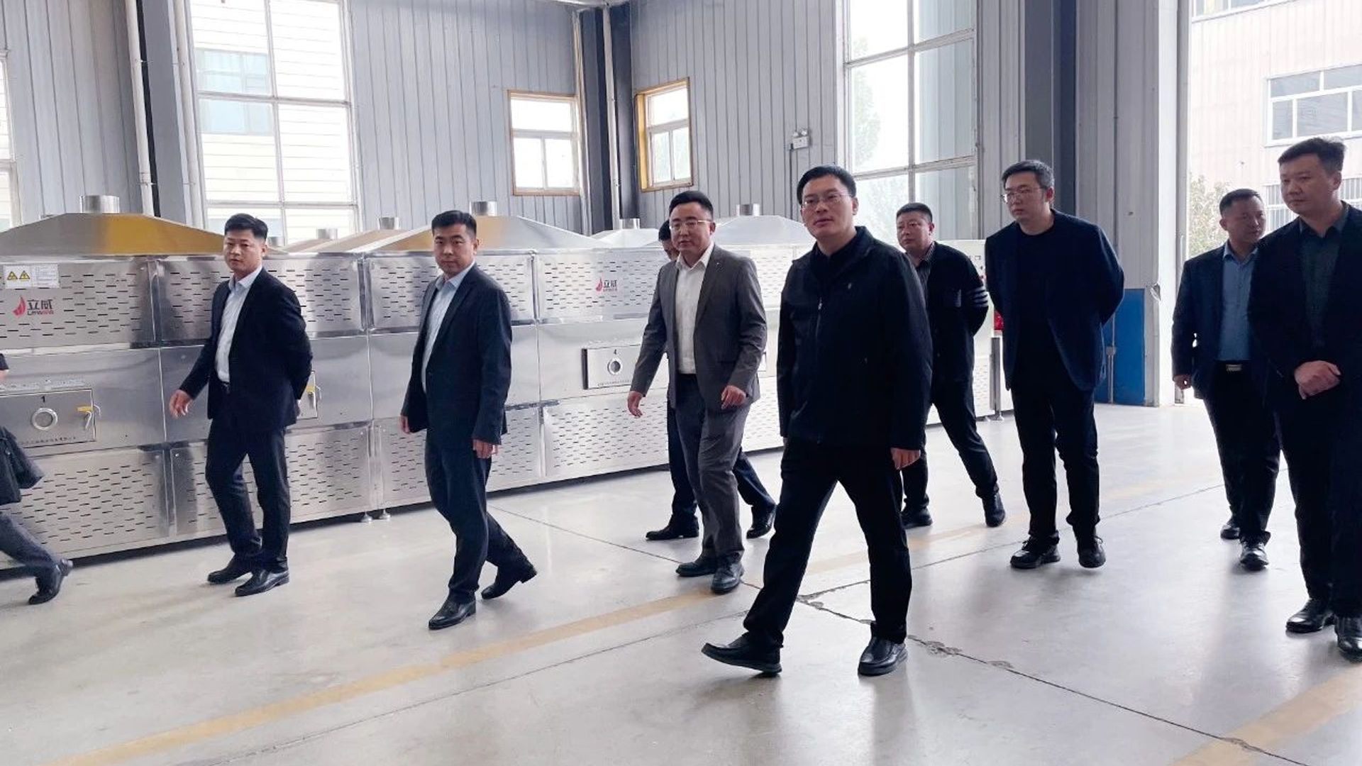 漢中市經(jīng)開區(qū)領(lǐng)導(dǎo)一行來立威集團(tuán)考察調(diào)研